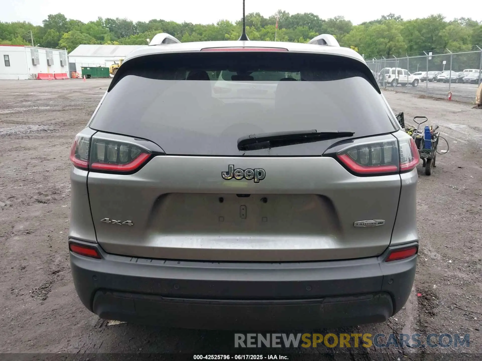 16 fotografías del automóvil dañado 1C4PJMLB2MD242531 JEEP CHEROKEE 2021