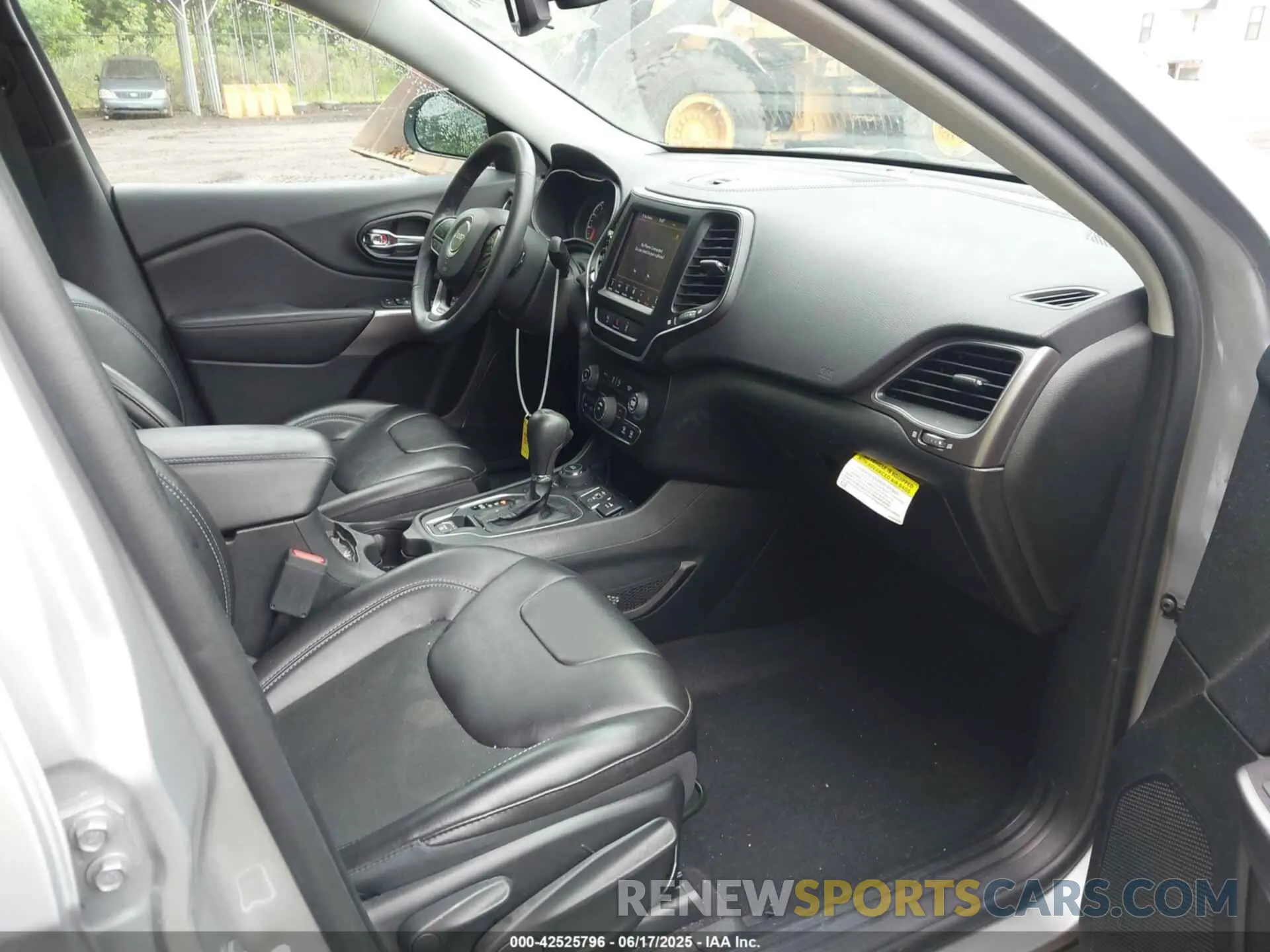 5 fotografías del automóvil dañado 1C4PJMLB2MD242531 JEEP CHEROKEE 2021