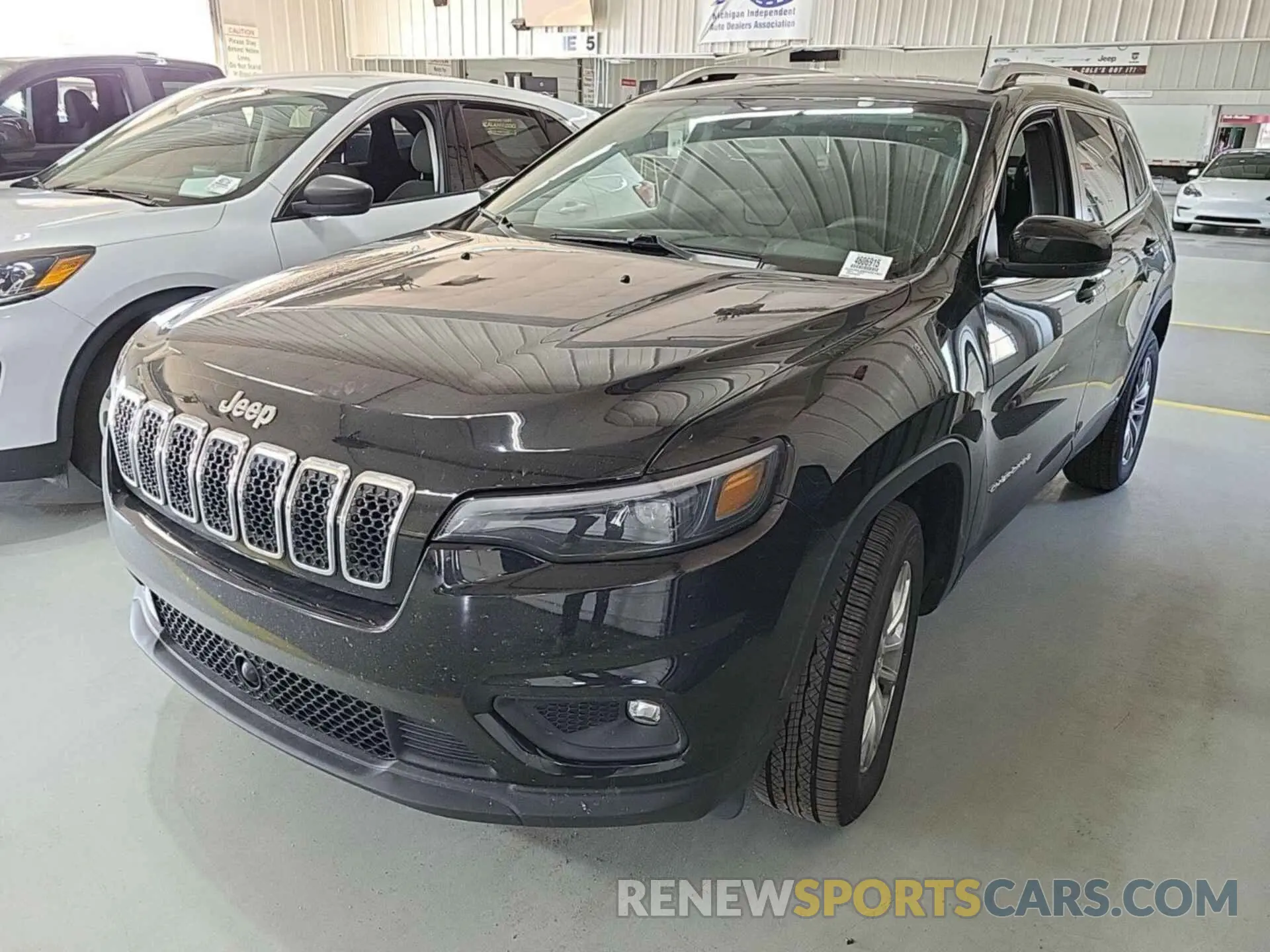 11 fotografías del automóvil dañado 1C4PJMLB8MD221327 JEEP CHEROKEE 2021