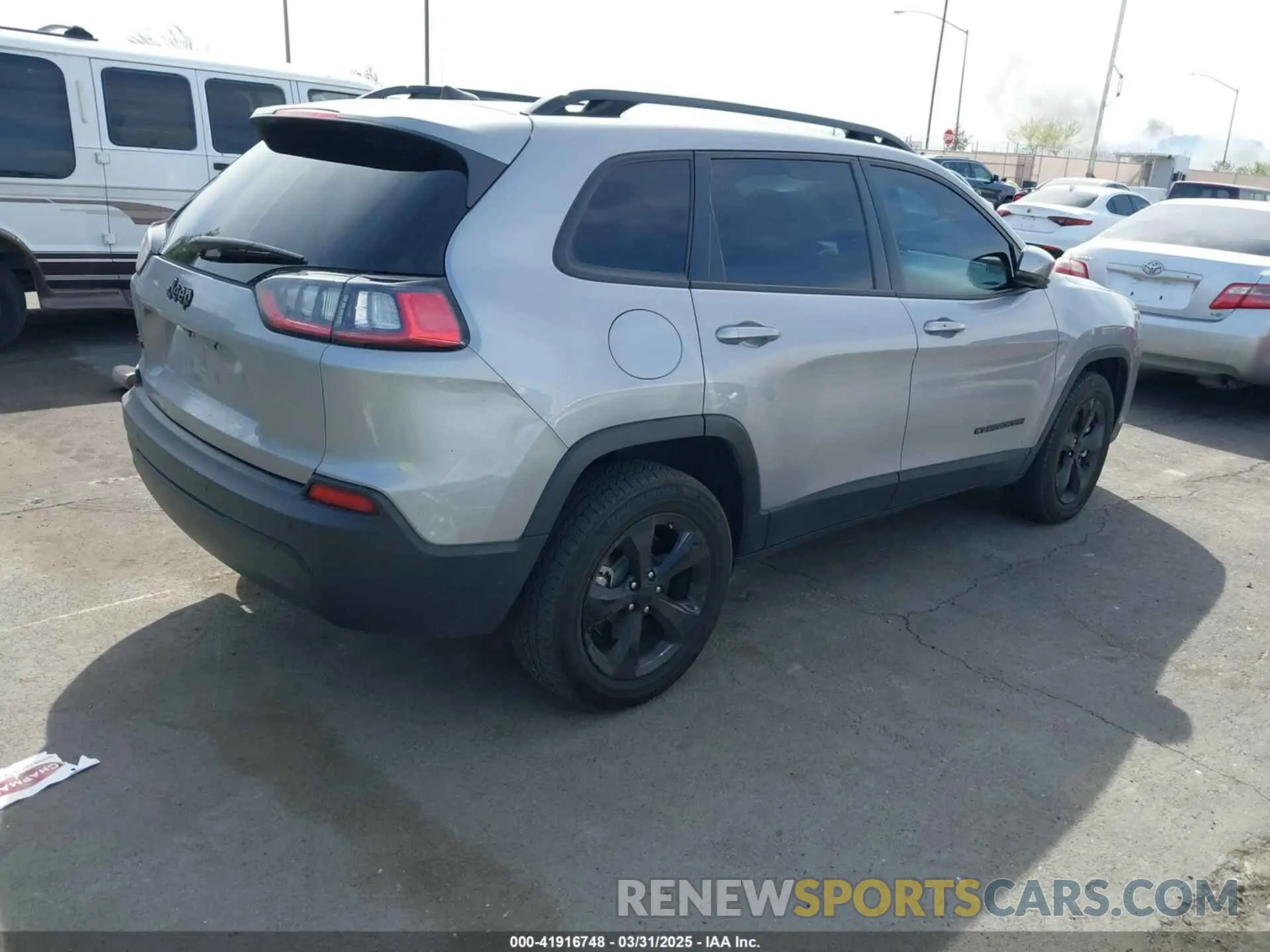 4 fotografías del automóvil dañado 1C4PJMLBXMD157985 JEEP CHEROKEE 2021