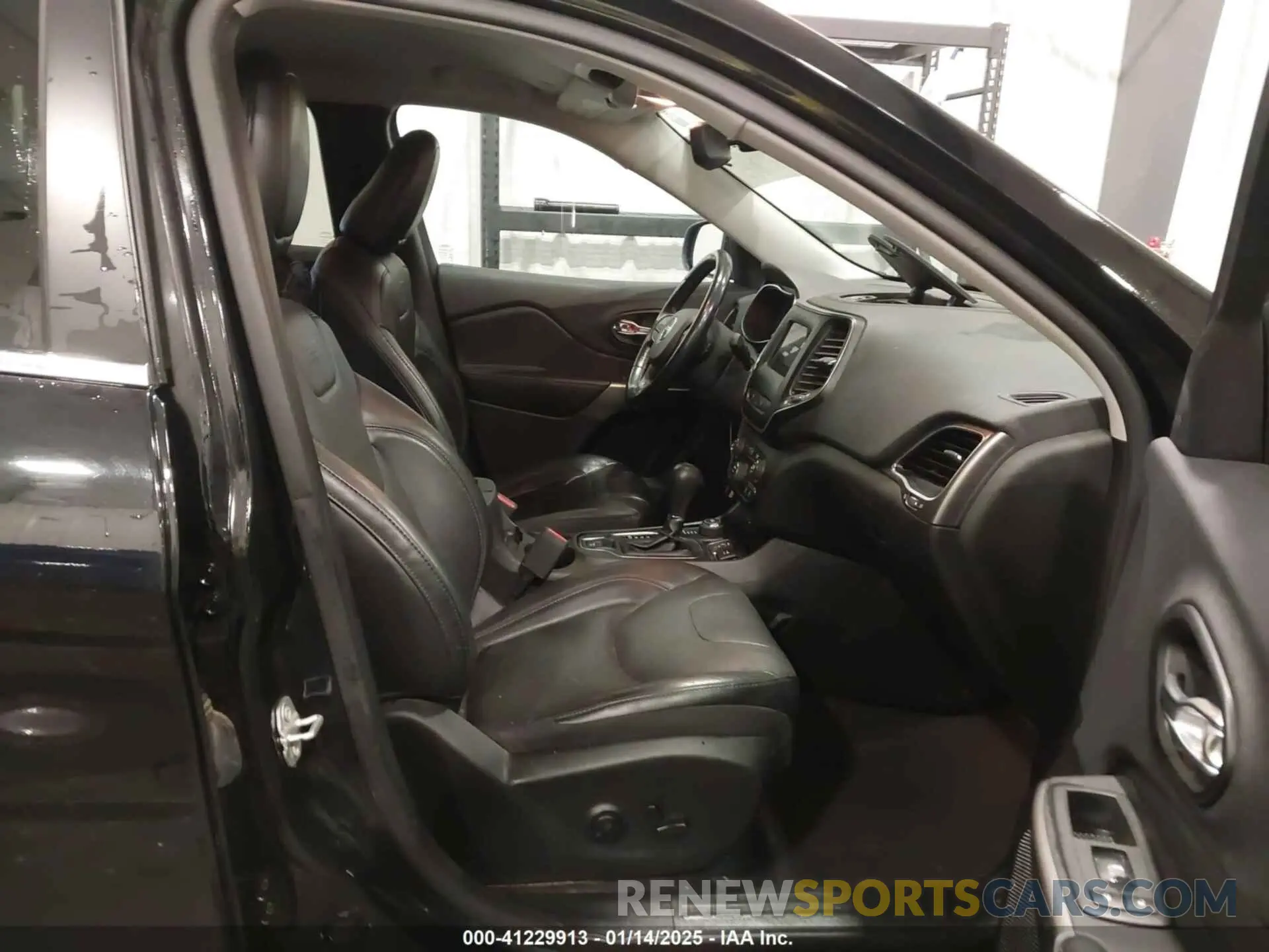 5 fotografías del automóvil dañado 1C4PJMMX2MD107902 JEEP CHEROKEE 2021