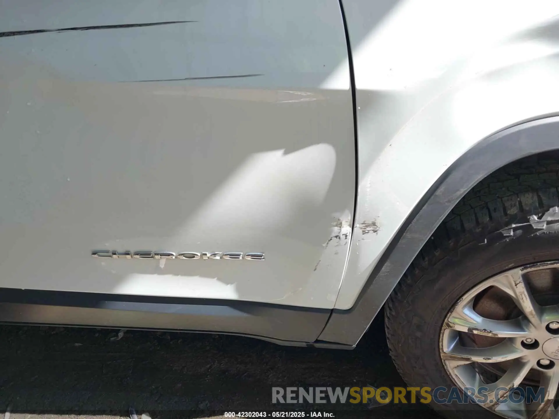 19 fotografías del automóvil dañado 1C4PJMMX4MD245019 JEEP CHEROKEE 2021