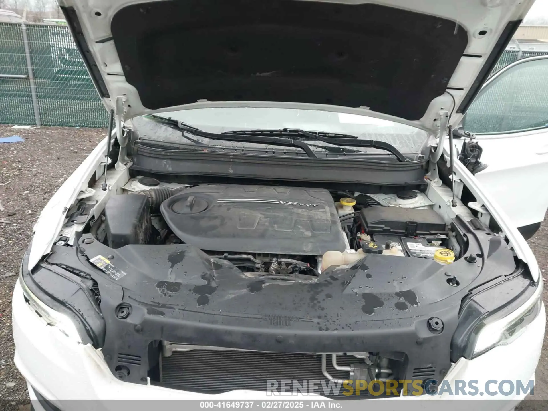 10 fotografías del automóvil dañado 1C4PJMMX5MD133846 JEEP CHEROKEE 2021