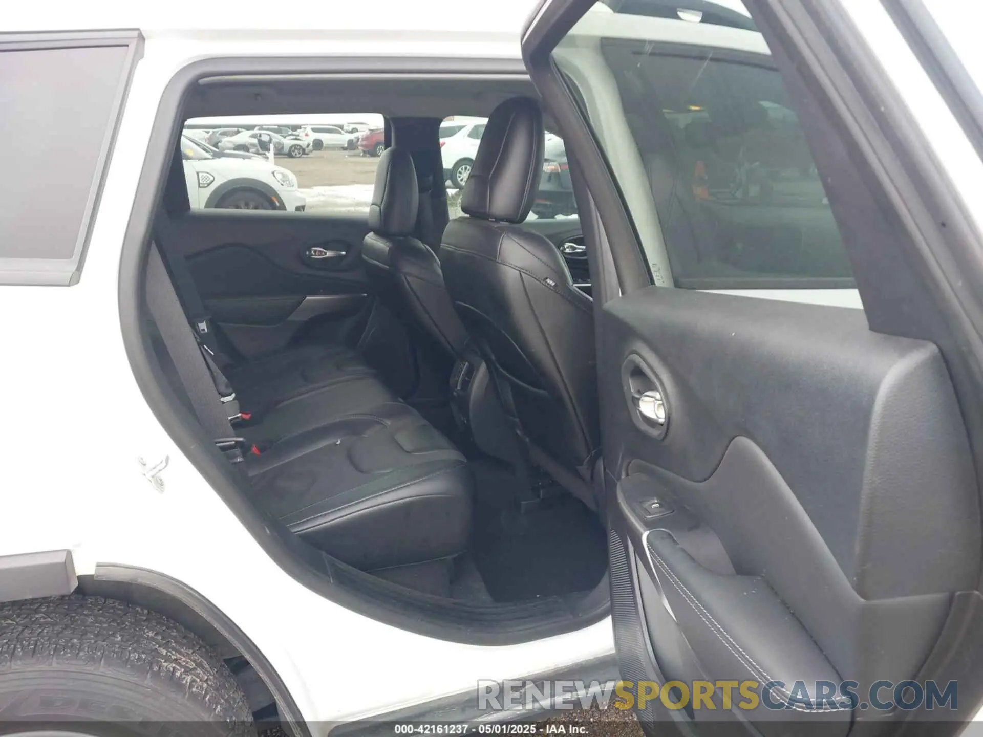8 fotografías del automóvil dañado 1C4PJLMX1ND535178 JEEP CHEROKEE 2022