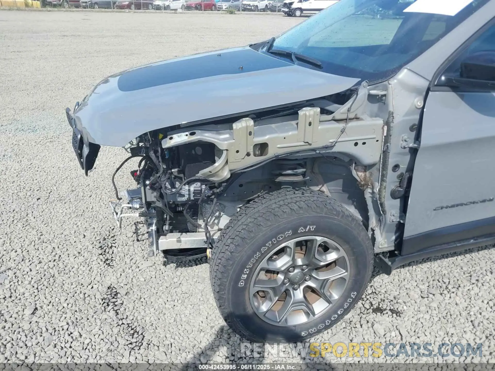 19 fotografías del automóvil dañado 1C4PJMBX2ND525770 JEEP CHEROKEE 2022