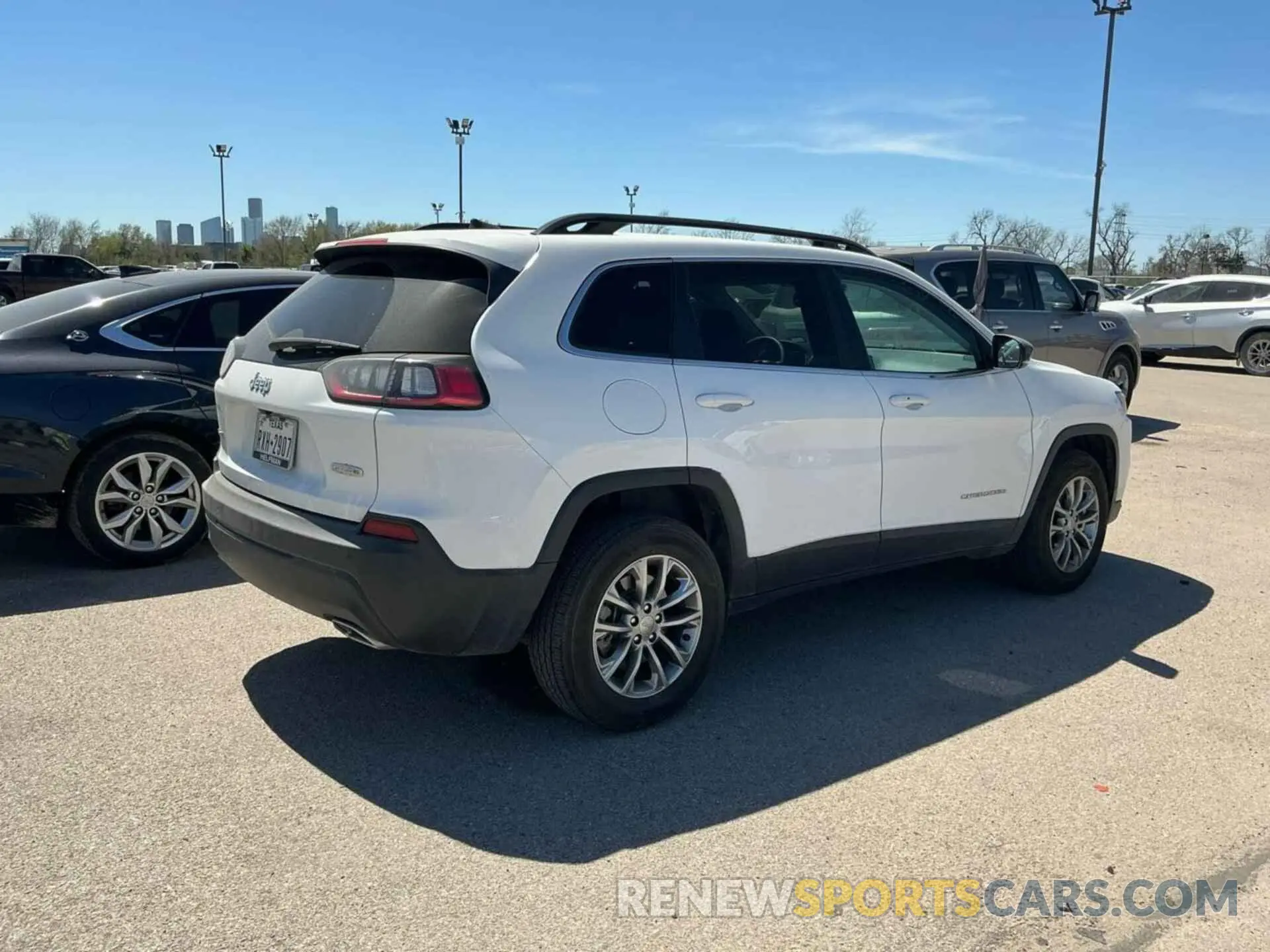 15 fotografías del automóvil dañado 1C4PJMMX8ND505908 JEEP CHEROKEE 2022