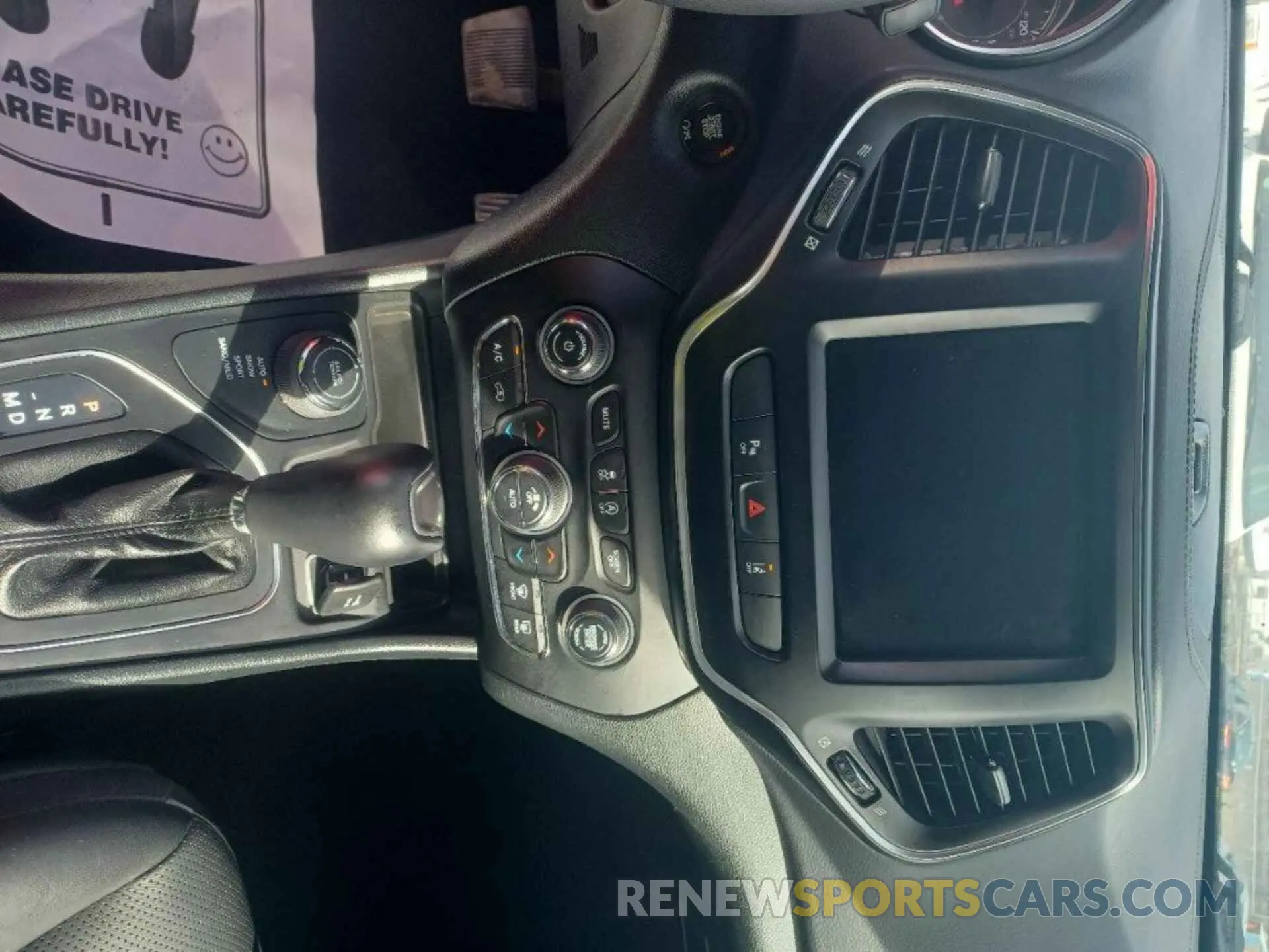 2 fotografías del automóvil dañado 1C4PJMMX8ND505908 JEEP CHEROKEE 2022