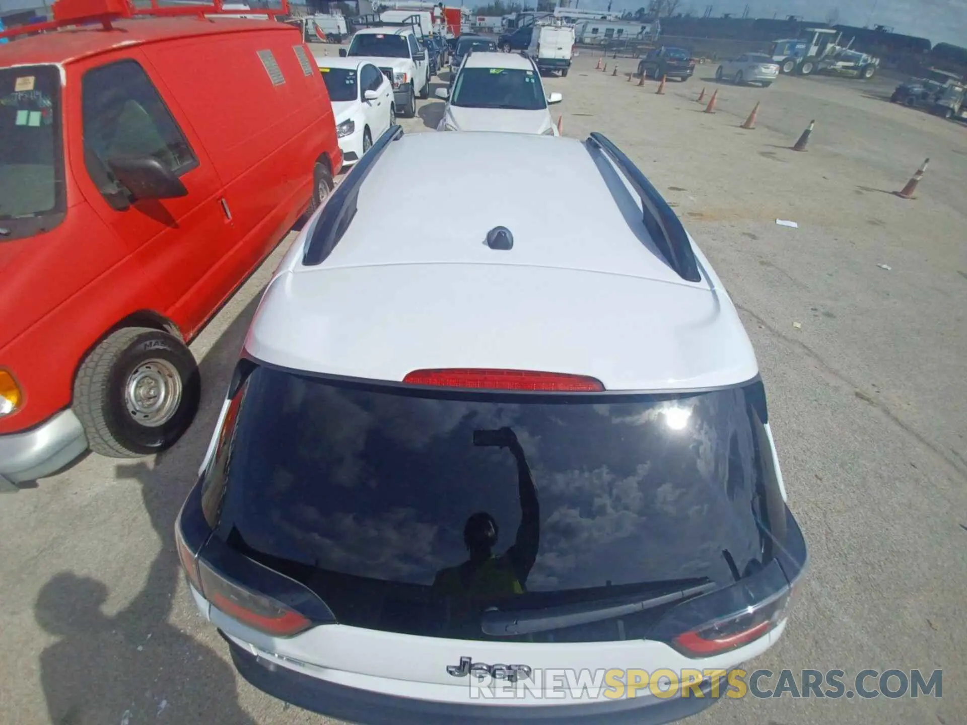 27 fotografías del automóvil dañado 1C4PJMMX8ND505908 JEEP CHEROKEE 2022