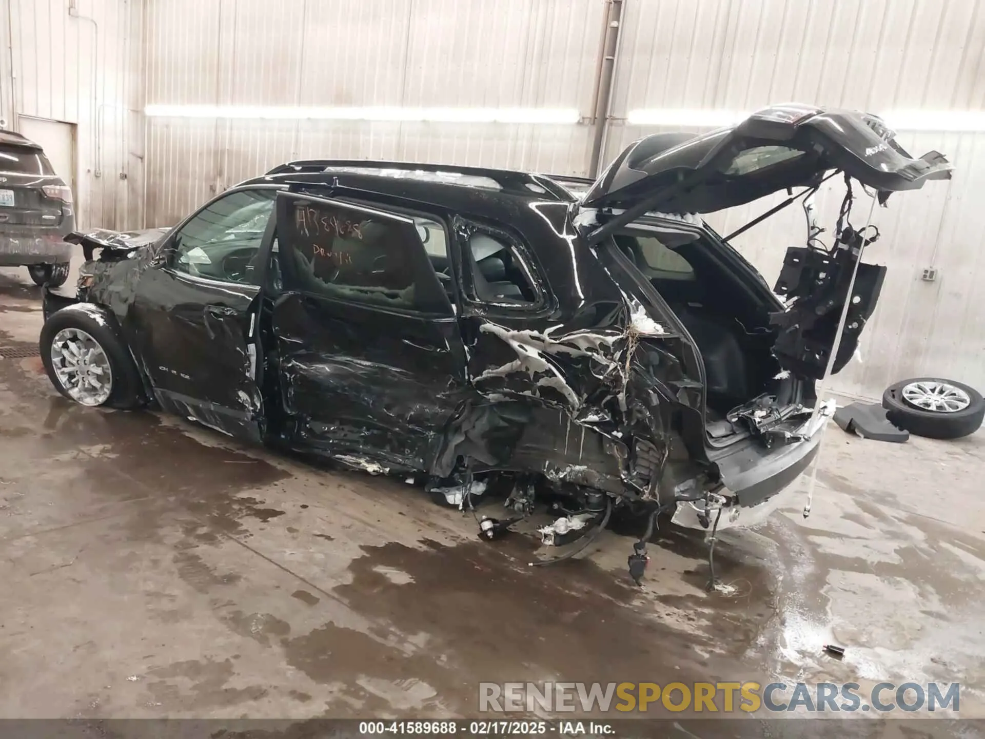 3 fotografías del automóvil dañado 1C4PJMMXXND502346 JEEP CHEROKEE 2022