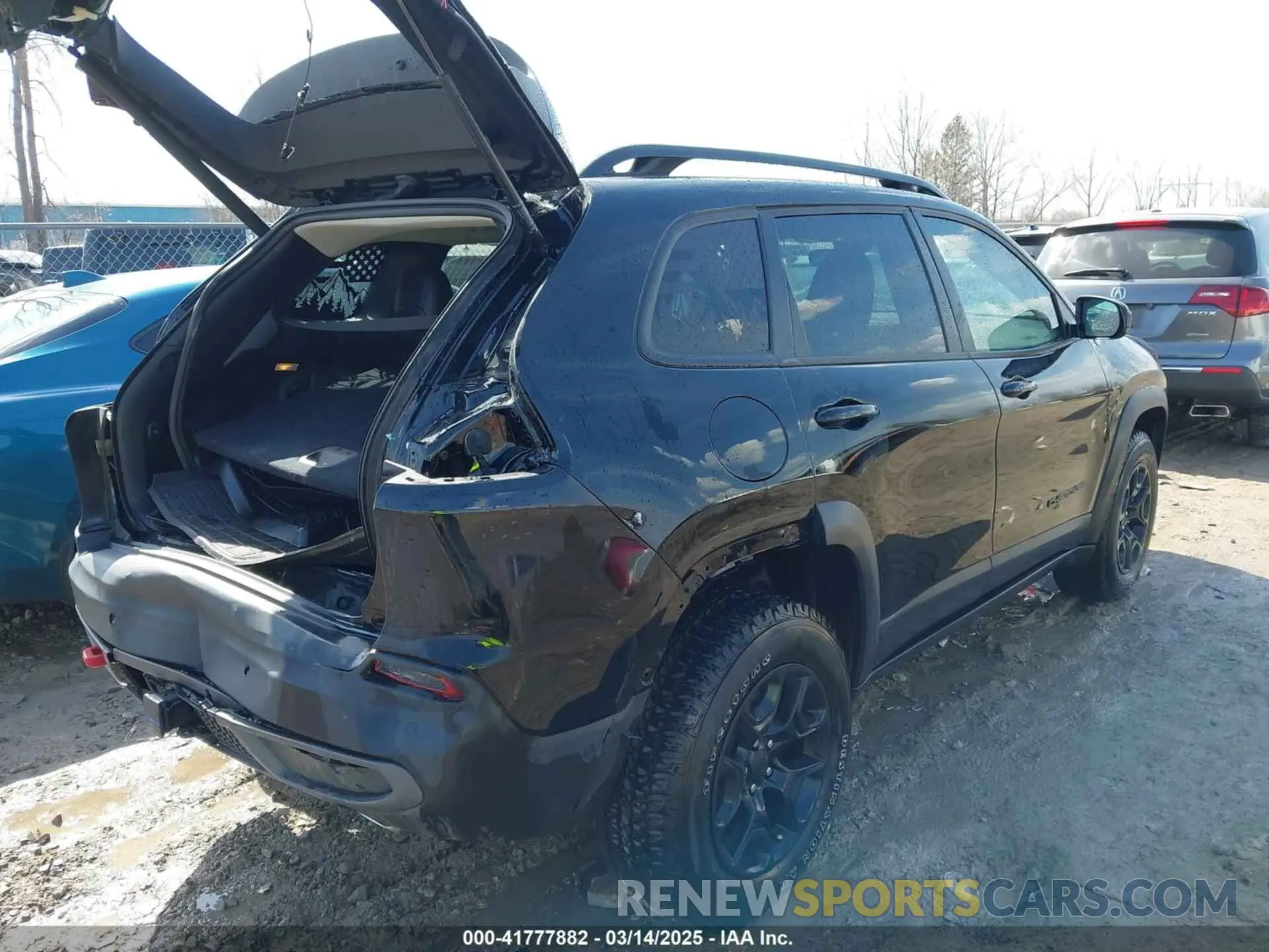 4 fotografías del automóvil dañado 1C4PJMBN3PD104741 JEEP CHEROKEE 2023