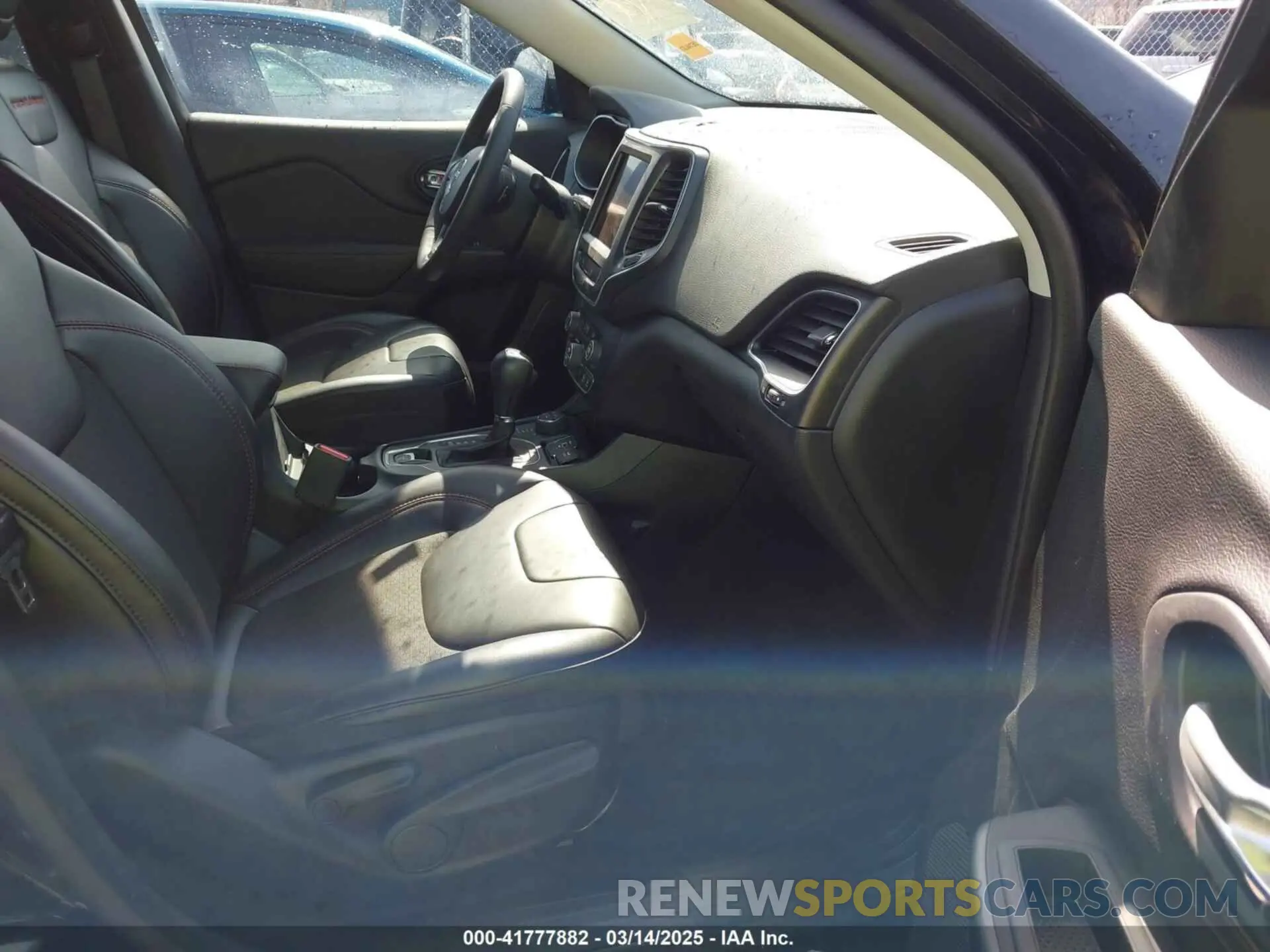 5 fotografías del automóvil dañado 1C4PJMBN3PD104741 JEEP CHEROKEE 2023