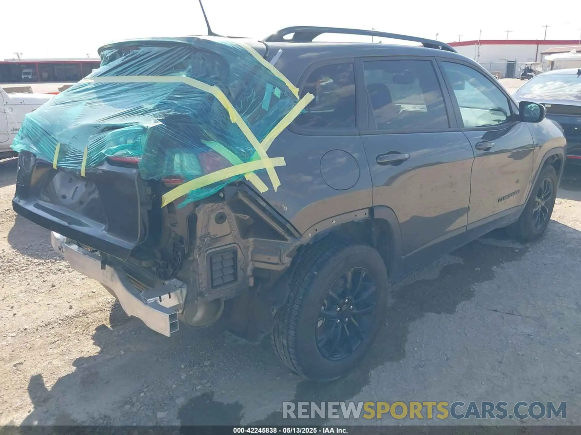 4 fotografías del automóvil dañado 1C4PJMMB0PD110127 JEEP CHEROKEE 2023
