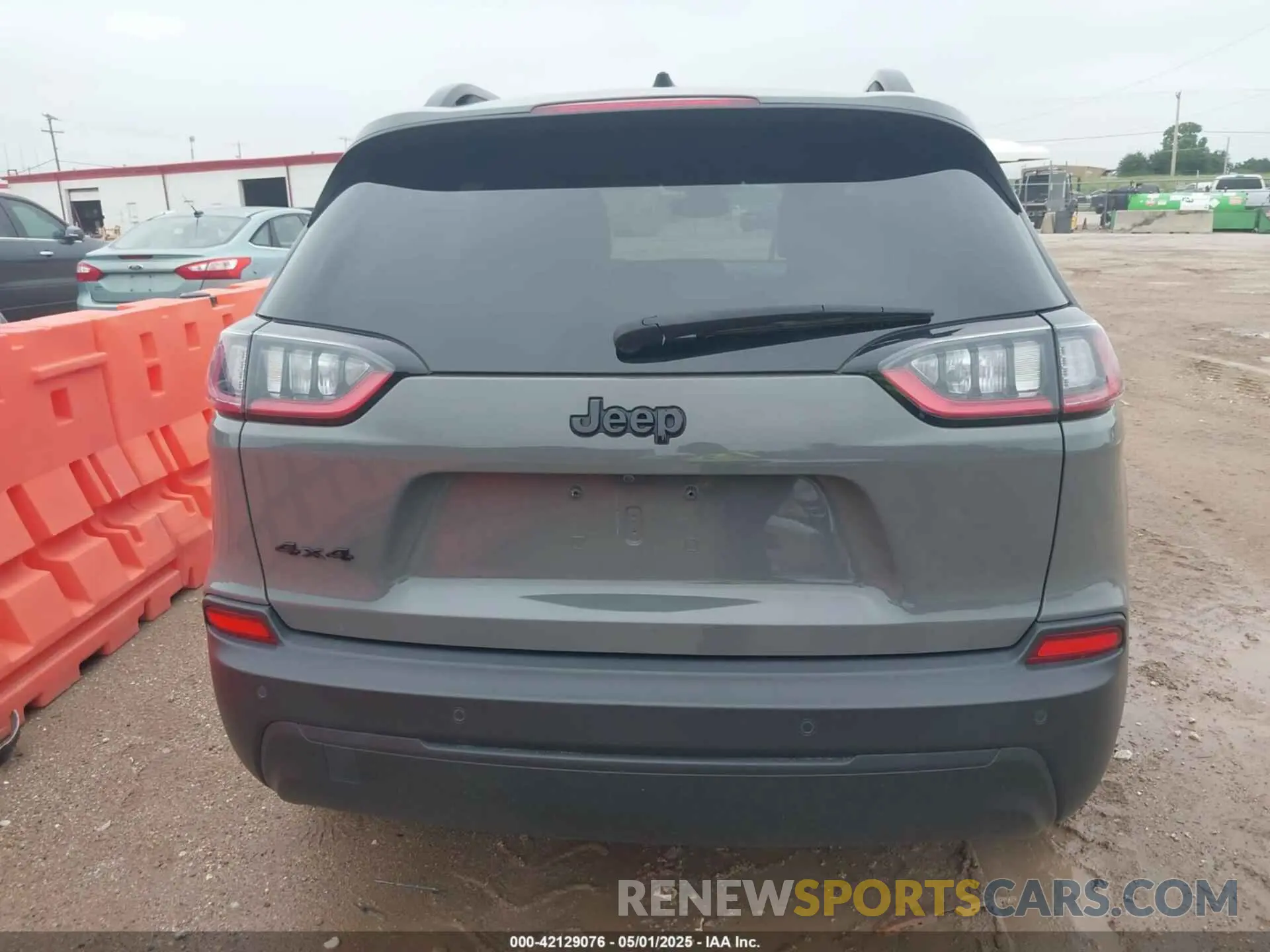 16 fotografías del automóvil dañado 1C4PJMMB5PD114674 JEEP CHEROKEE 2023
