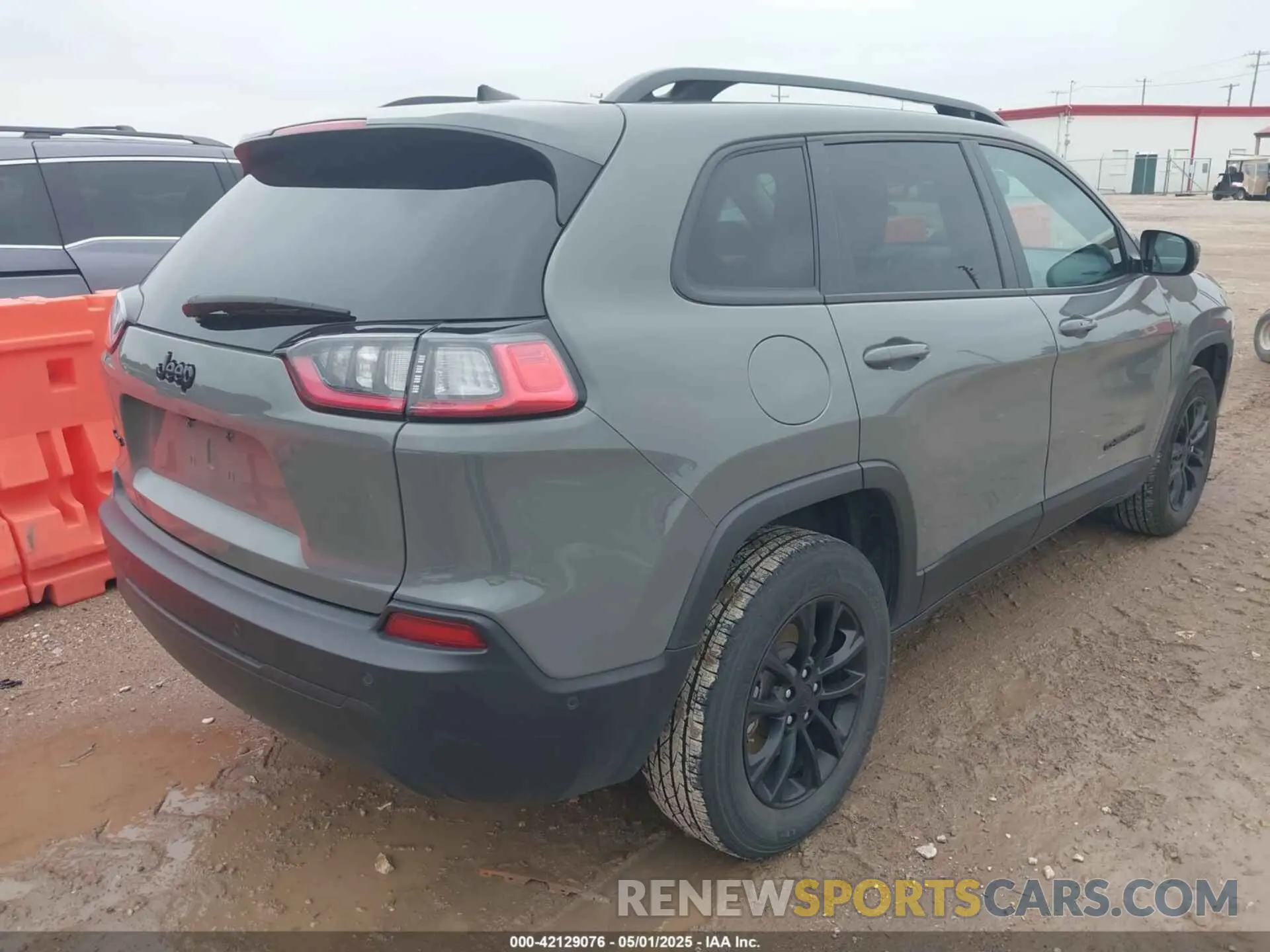 4 fotografías del automóvil dañado 1C4PJMMB5PD114674 JEEP CHEROKEE 2023