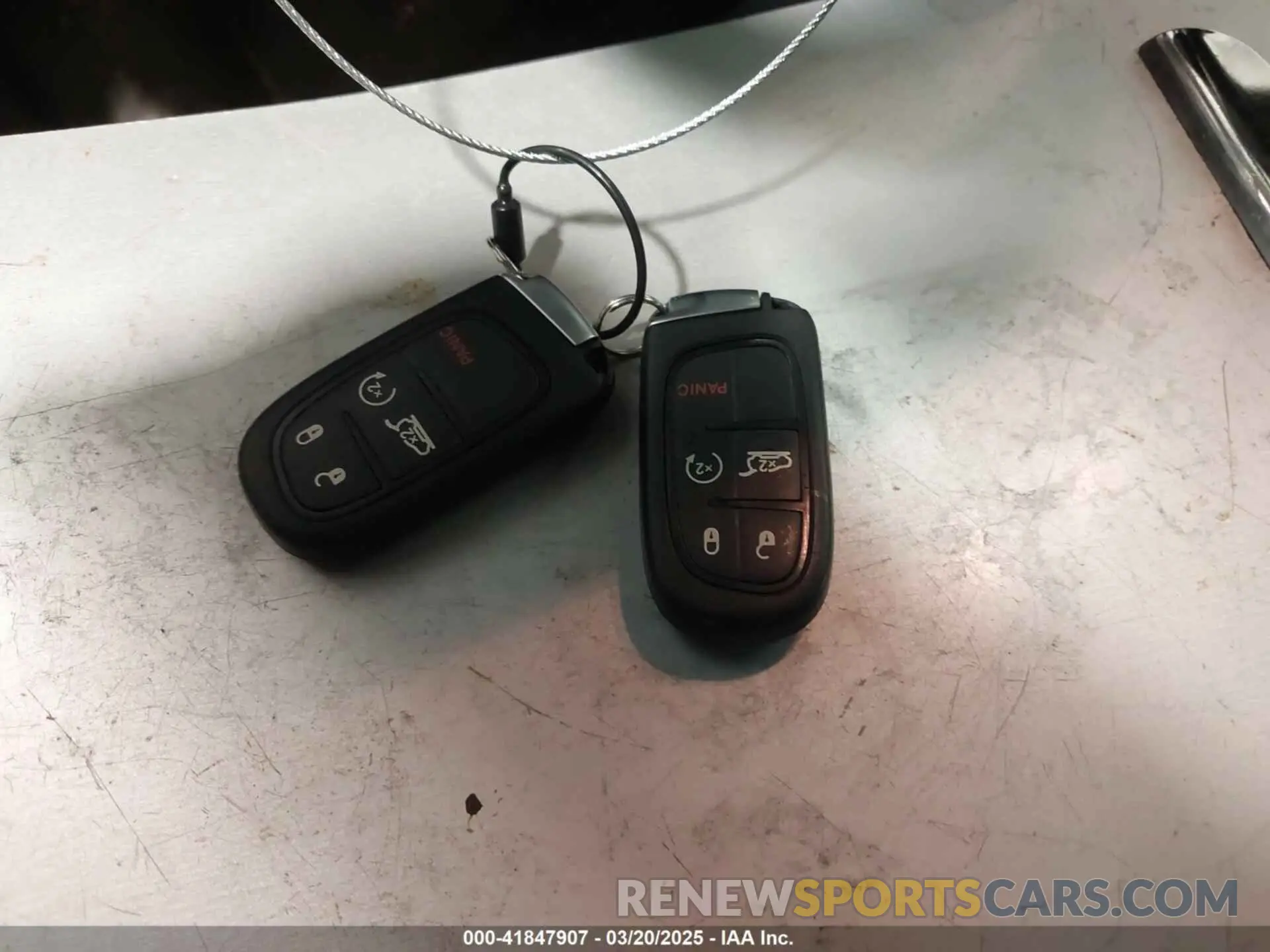 11 fotografías del automóvil dañado 1C4PJMMB8PD109632 JEEP CHEROKEE 2023