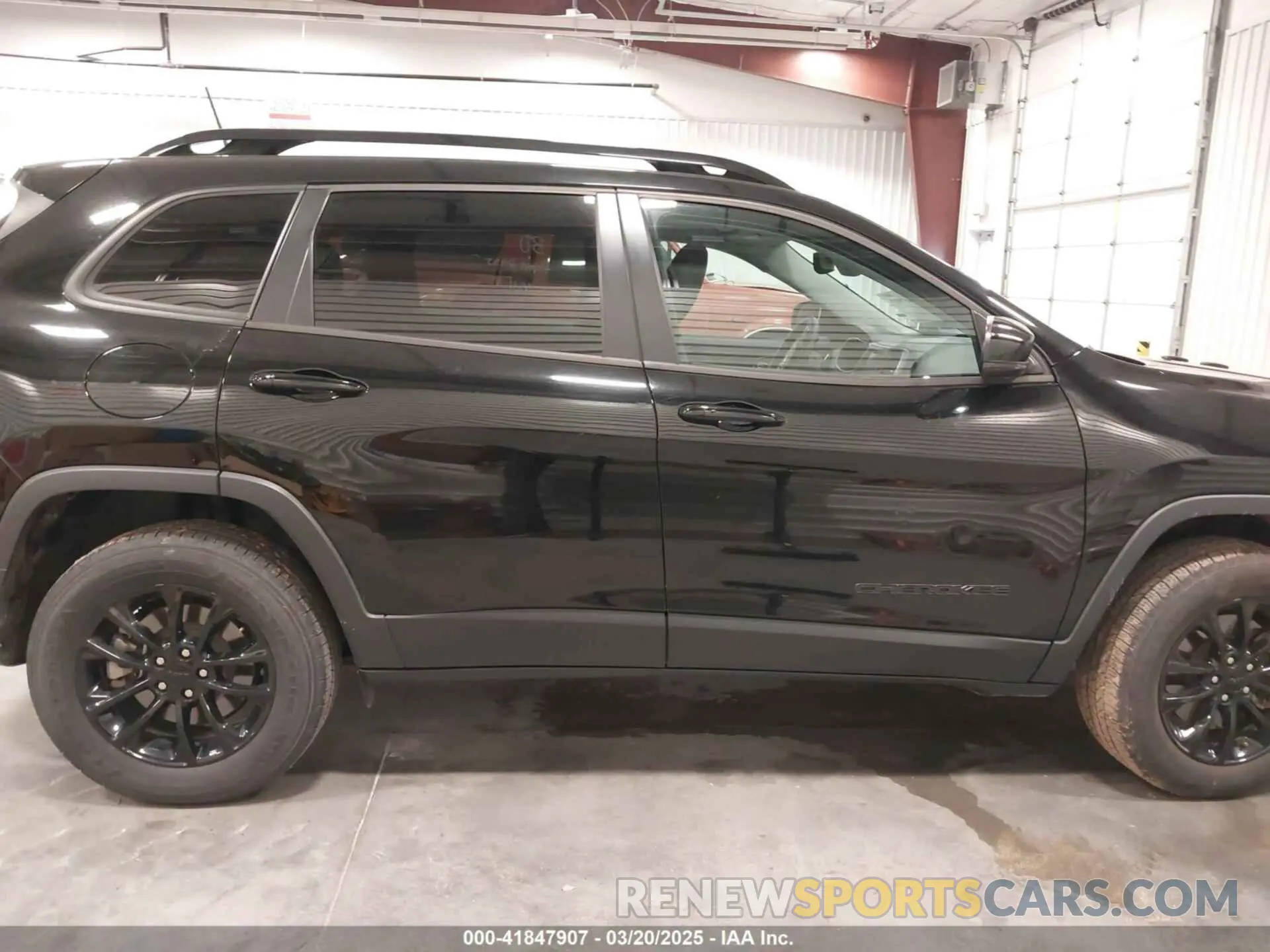 14 fotografías del automóvil dañado 1C4PJMMB8PD109632 JEEP CHEROKEE 2023