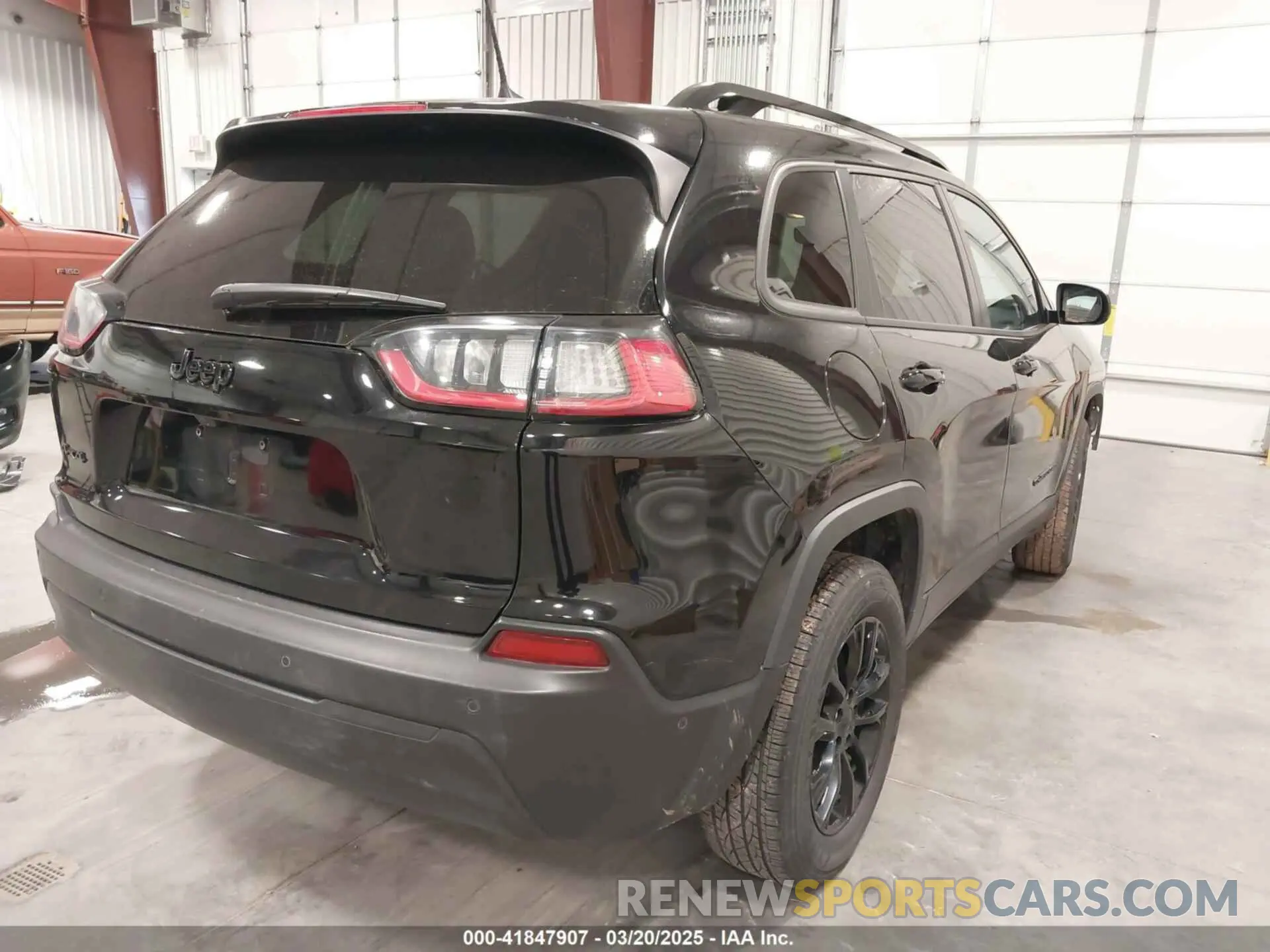 4 fotografías del automóvil dañado 1C4PJMMB8PD109632 JEEP CHEROKEE 2023