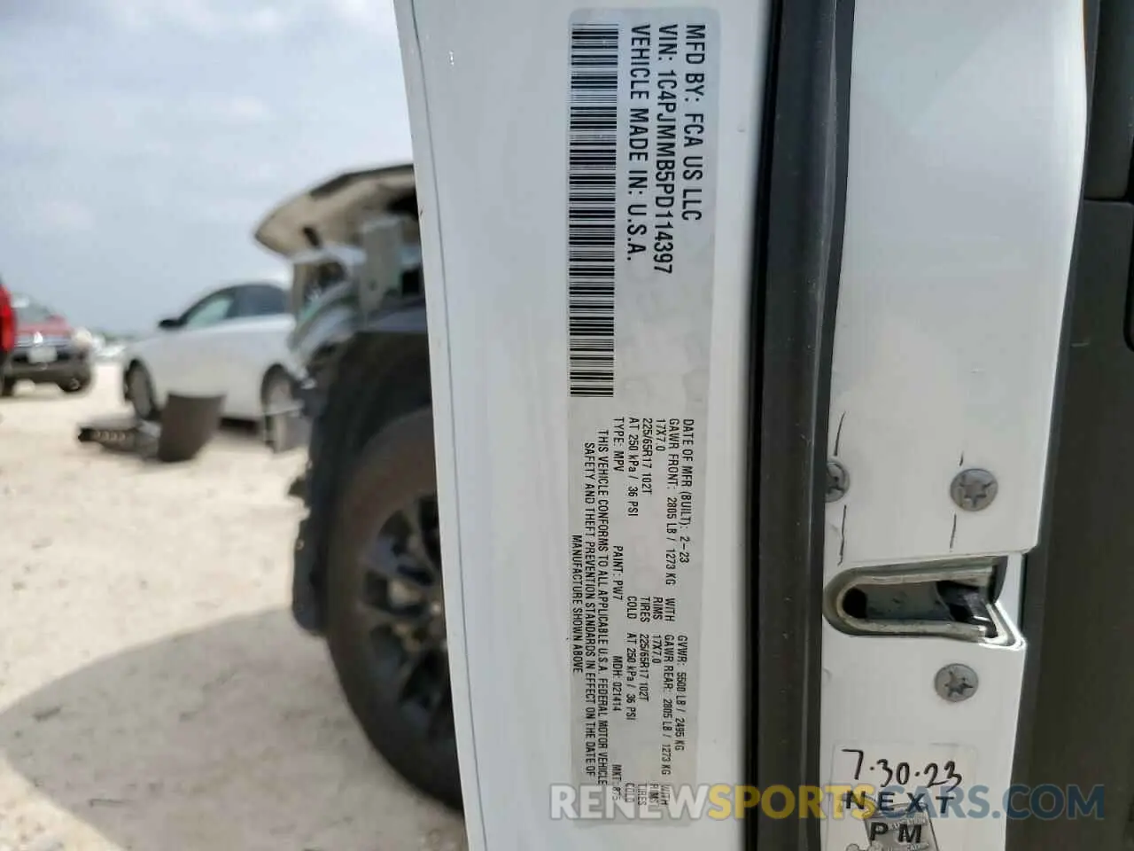14 fotografías del automóvil dañado 1C4PJMMB5PD114397 JEEP CHEROKEE A 2023