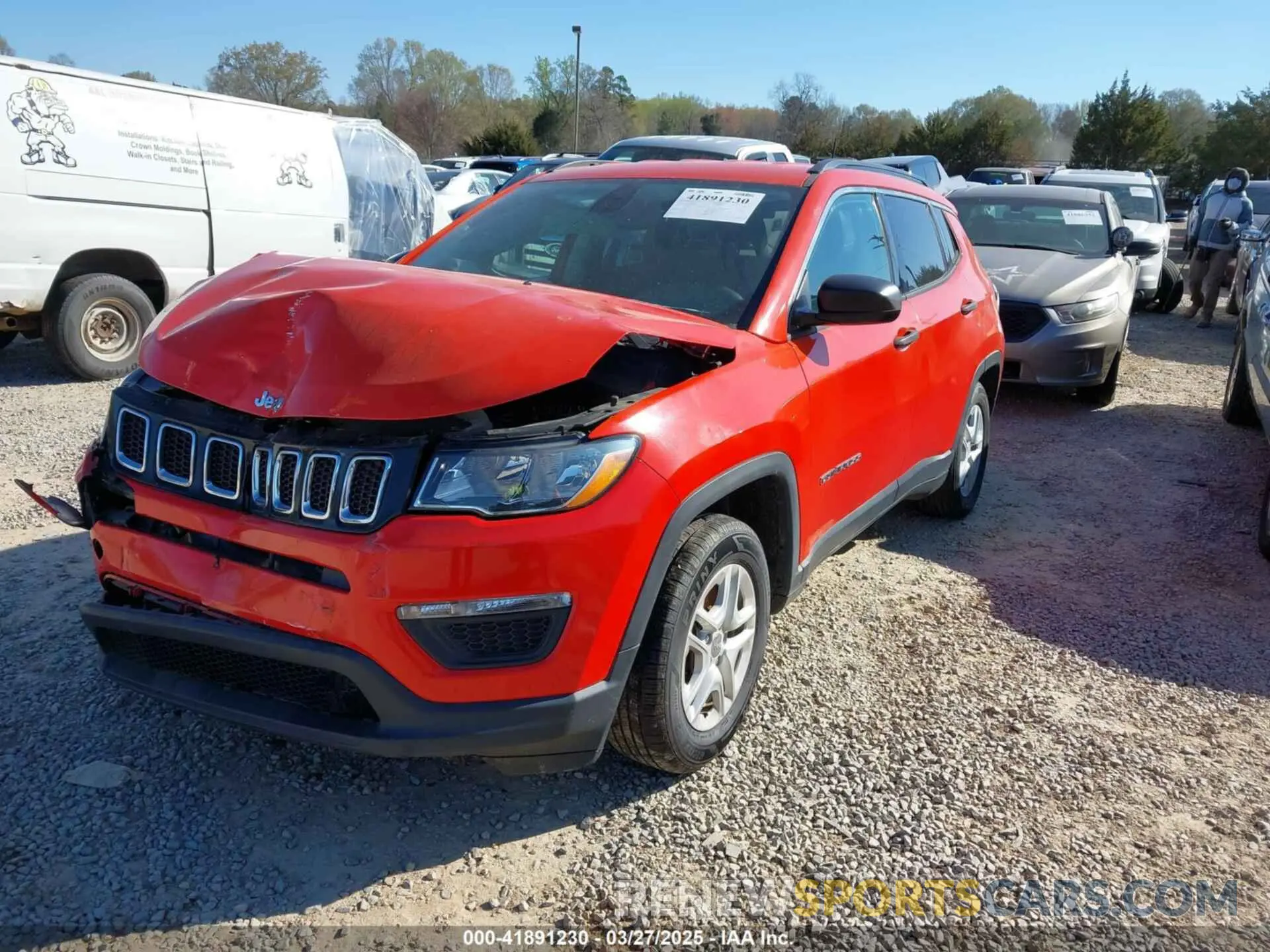 2 fotografías del automóvil dañado 3C4NJCAB0KT820086 JEEP COMPASS 2019