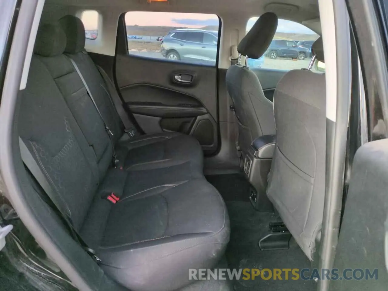 11 fotografías del automóvil dañado 3C4NJCAB1KT615814 JEEP COMPASS 2019