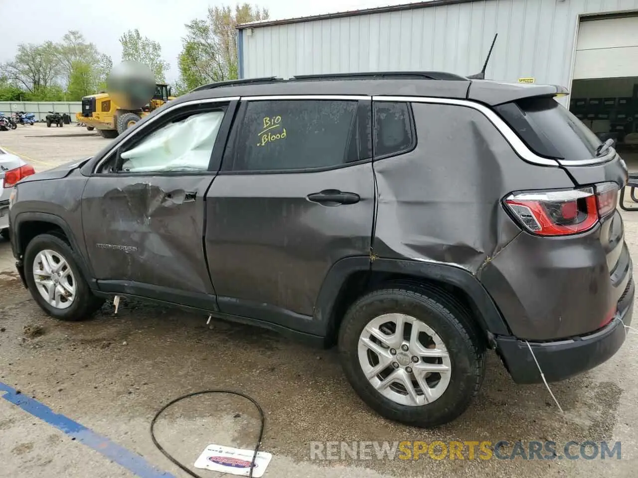2 fotografías del automóvil dañado 3C4NJCAB1KT847992 JEEP COMPASS 2019