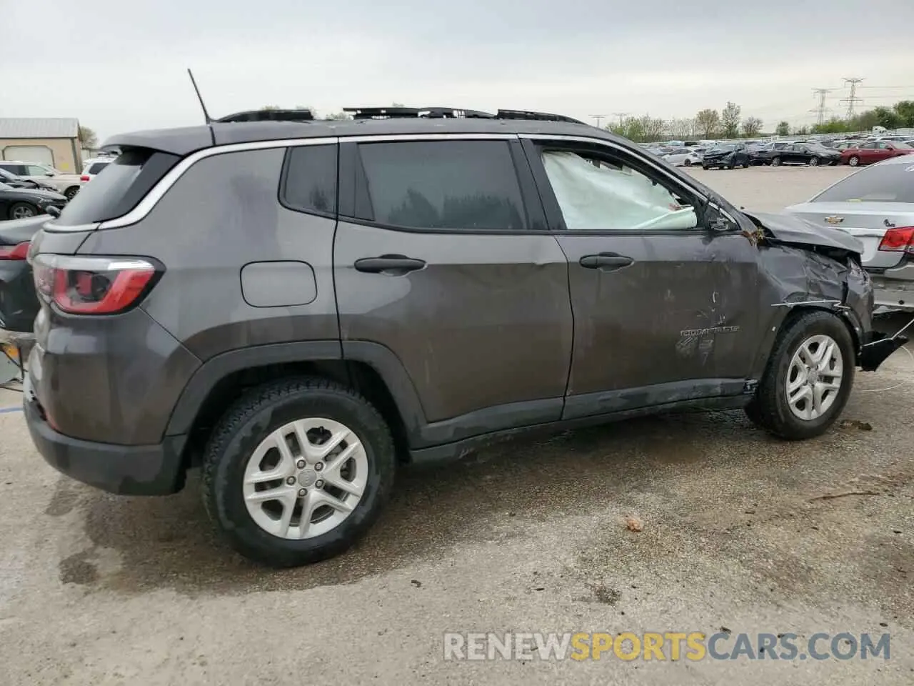 3 fotografías del automóvil dañado 3C4NJCAB1KT847992 JEEP COMPASS 2019