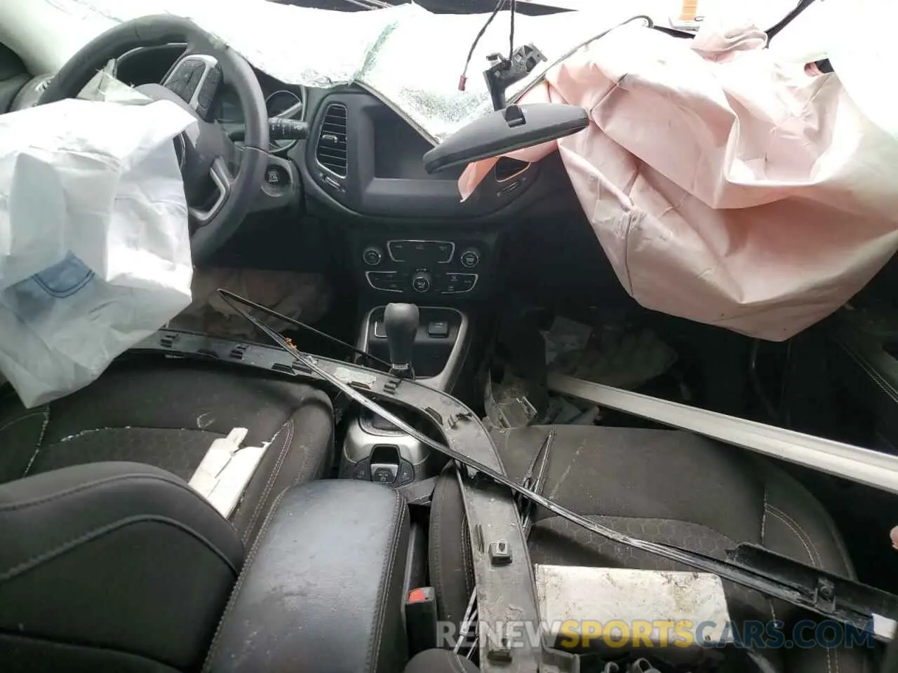 8 fotografías del automóvil dañado 3C4NJCAB1KT847992 JEEP COMPASS 2019