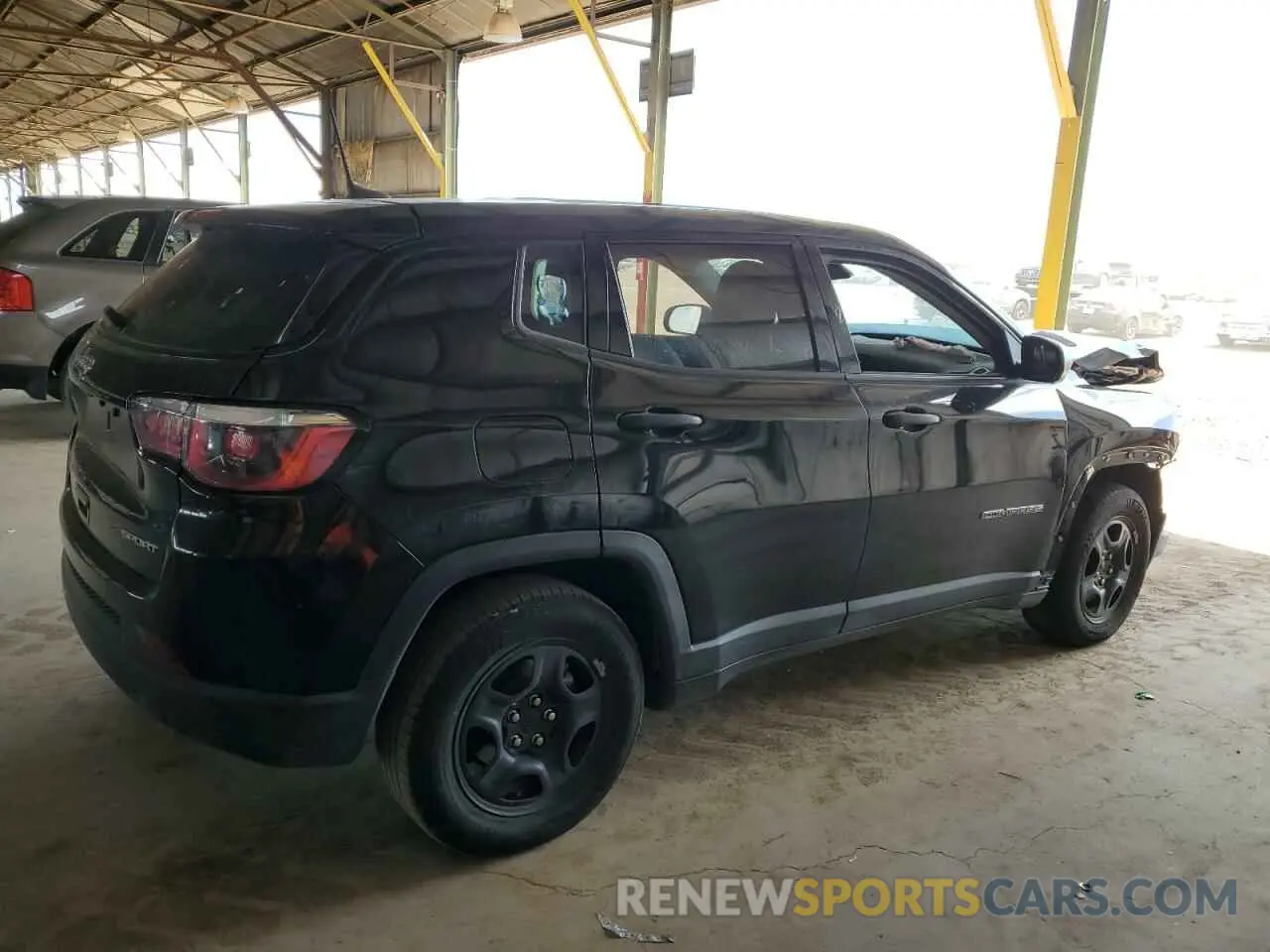 3 fotografías del automóvil dañado 3C4NJCAB8KT622274 JEEP COMPASS 2019