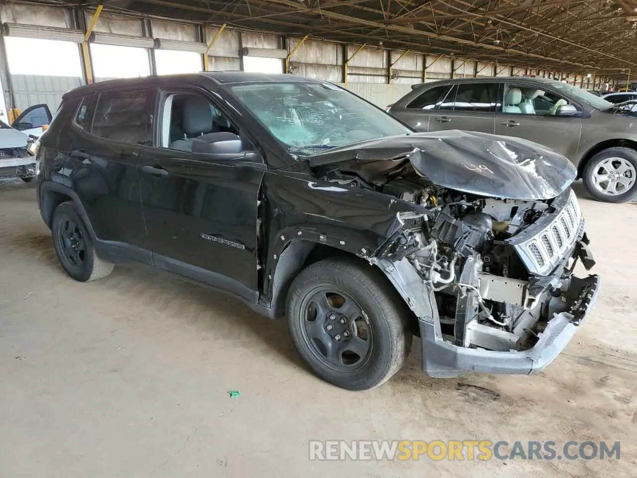 4 fotografías del automóvil dañado 3C4NJCAB8KT622274 JEEP COMPASS 2019