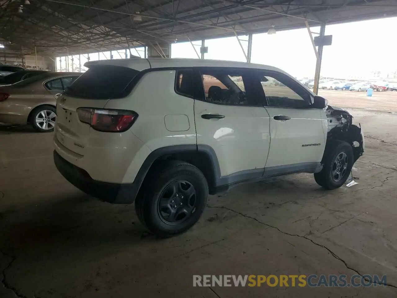 3 fotografías del automóvil dañado 3C4NJCAB9KT613809 JEEP COMPASS 2019