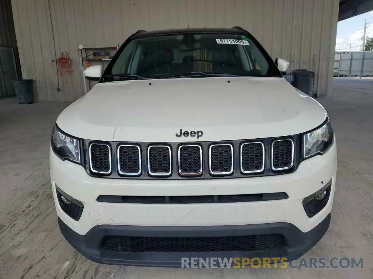 5 fotografías del automóvil dañado 3C4NJCBB0KT637477 JEEP COMPASS 2019
