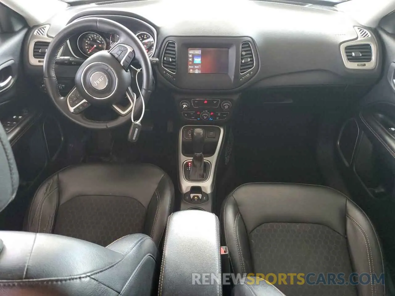 8 fotografías del automóvil dañado 3C4NJCBB0KT637477 JEEP COMPASS 2019