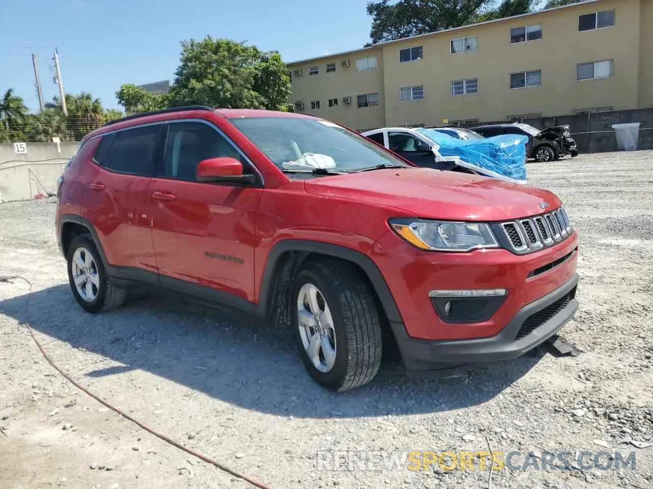 4 fotografías del automóvil dañado 3C4NJCBB0KT646602 JEEP COMPASS 2019