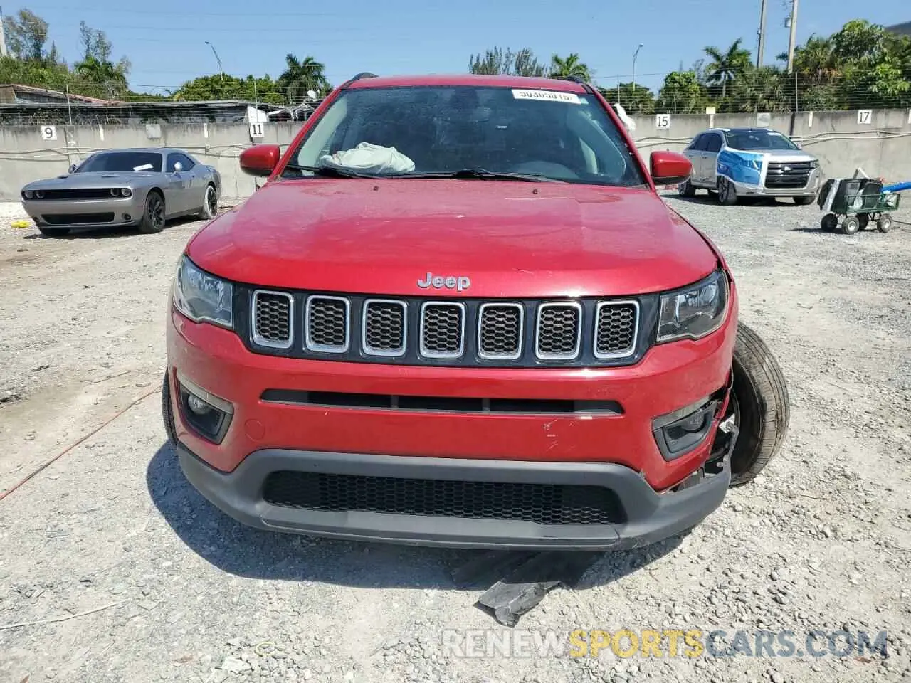 5 fotografías del automóvil dañado 3C4NJCBB0KT646602 JEEP COMPASS 2019