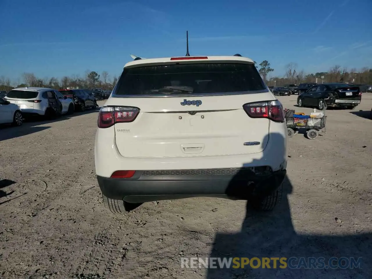 6 fotografías del automóvil dañado 3C4NJCBB0KT652173 JEEP COMPASS 2019