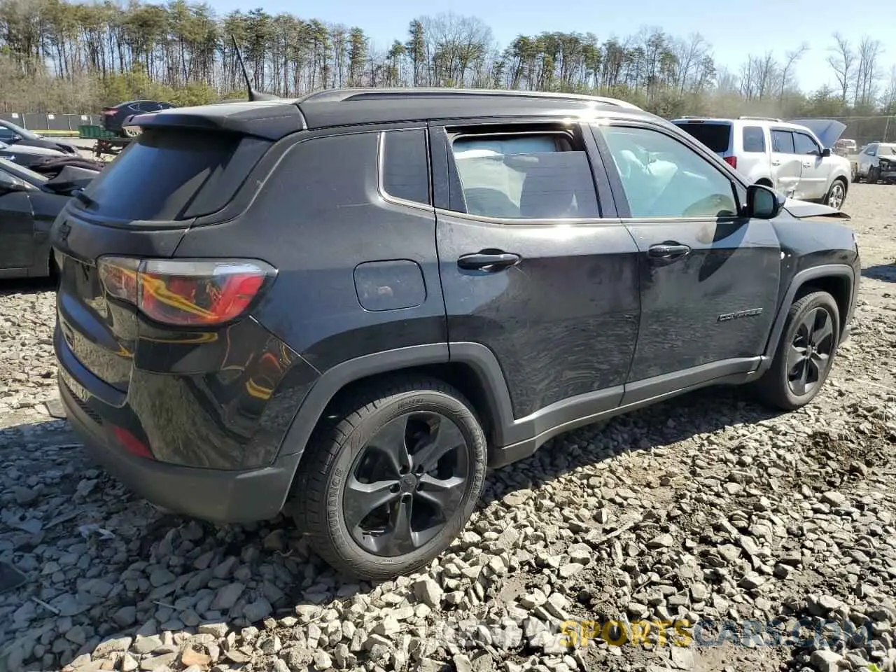 3 fotografías del automóvil dañado 3C4NJCBB0KT716471 JEEP COMPASS 2019