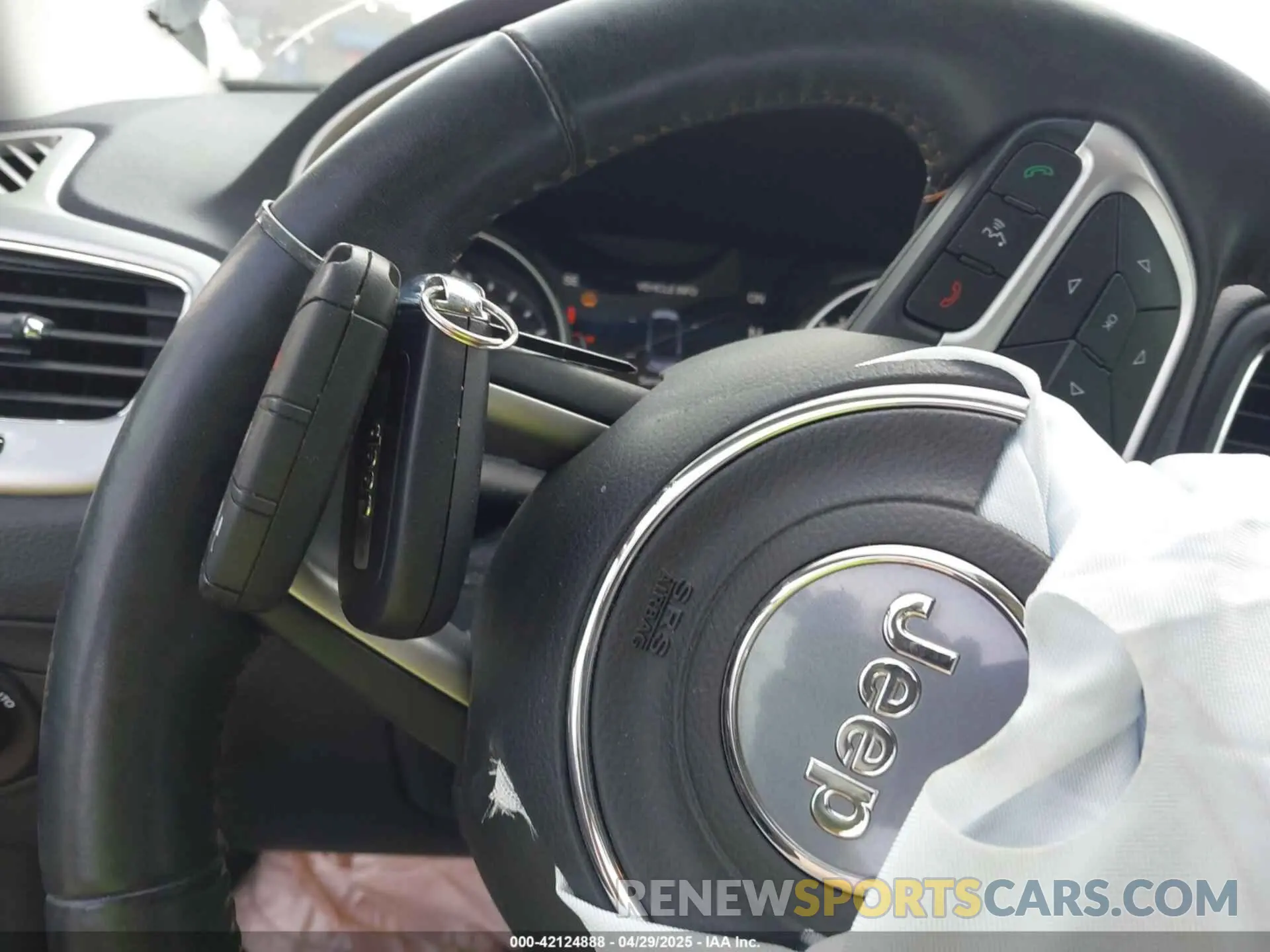 11 fotografías del automóvil dañado 3C4NJCBB1KT646706 JEEP COMPASS 2019