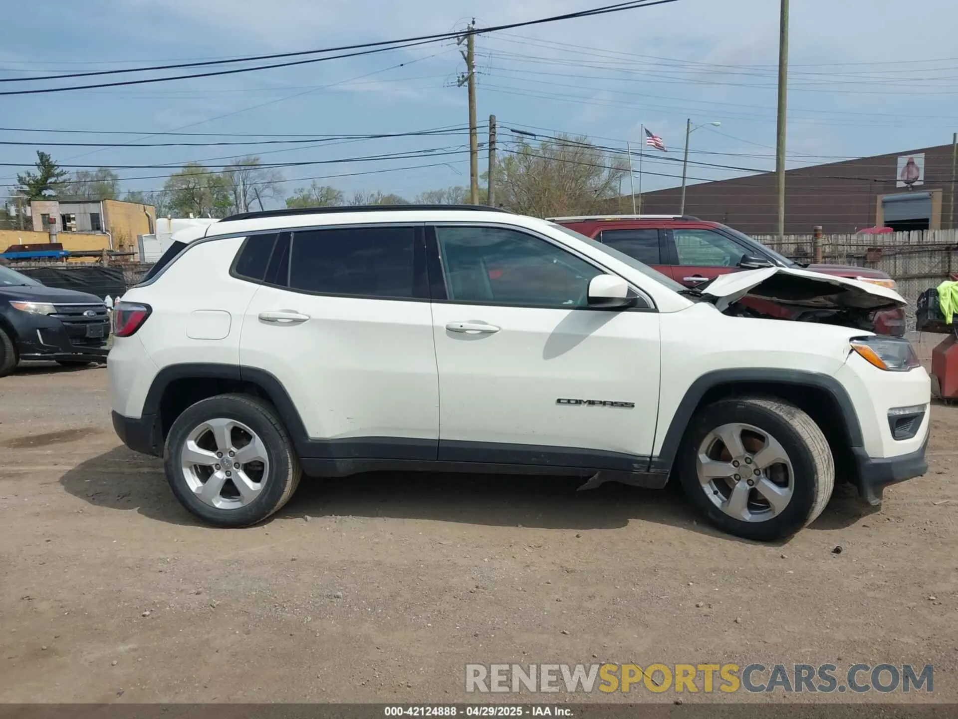 13 fotografías del automóvil dañado 3C4NJCBB1KT646706 JEEP COMPASS 2019