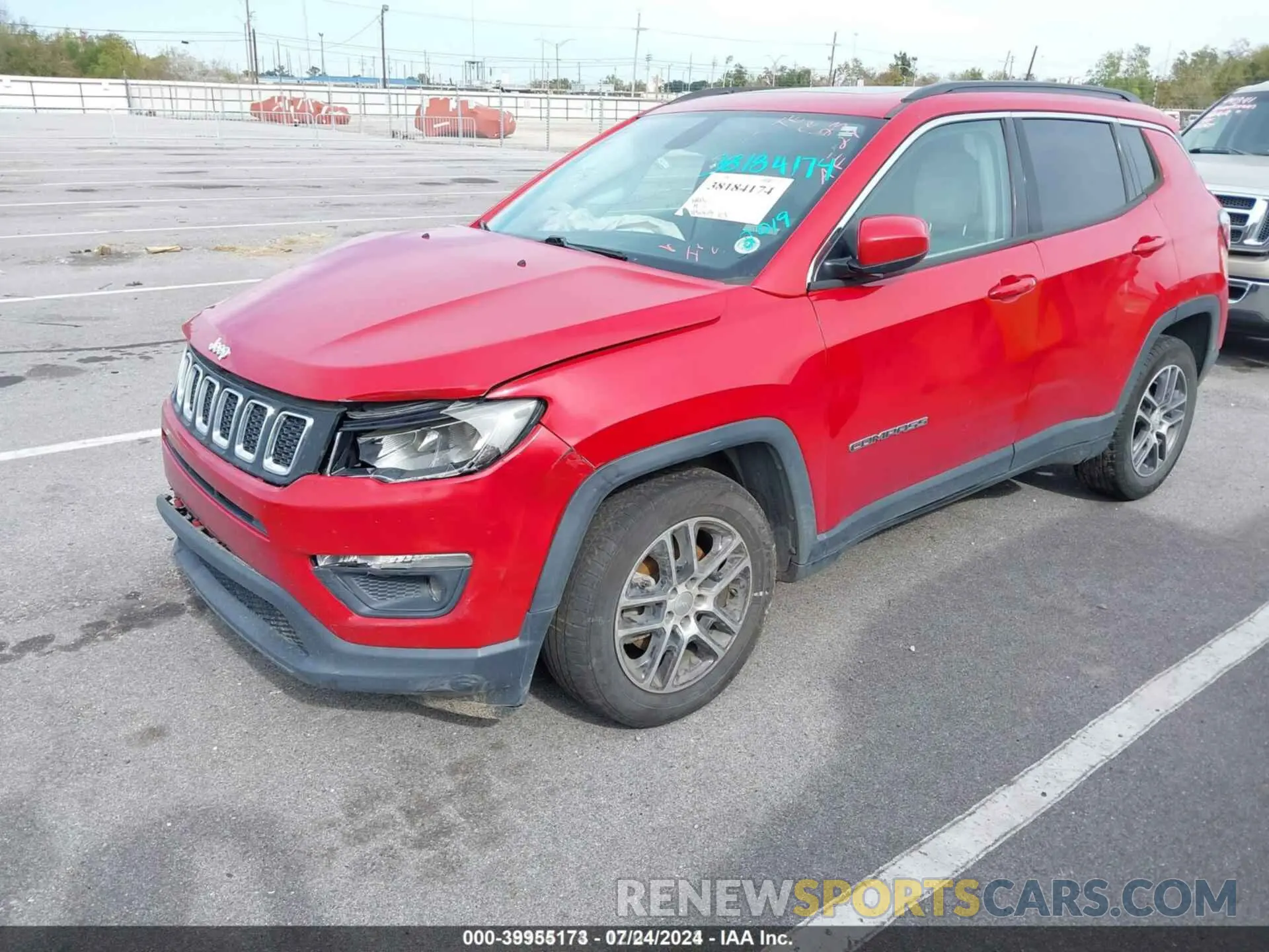 2 fotografías del automóvil dañado 3C4NJCBB1KT843827 JEEP COMPASS 2019