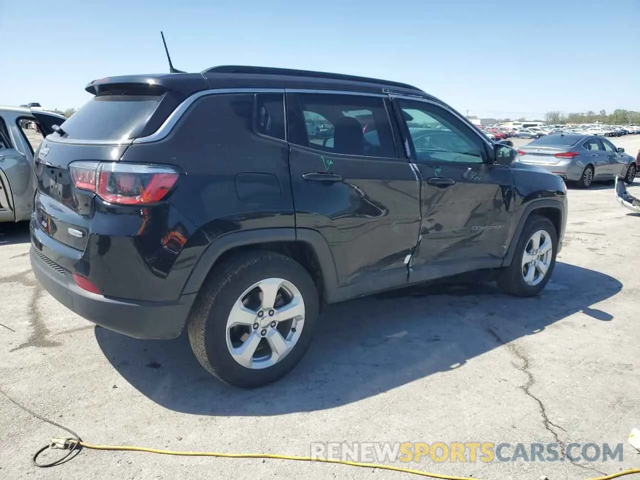 3 fotografías del automóvil dañado 3C4NJCBB2KT615352 JEEP COMPASS 2019