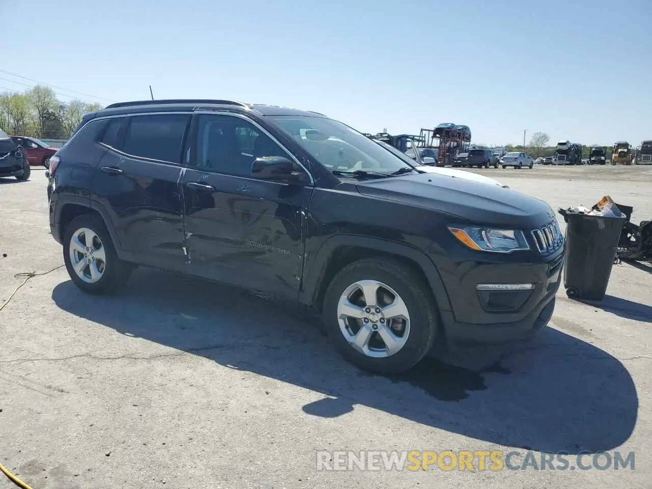 4 fotografías del automóvil dañado 3C4NJCBB2KT615352 JEEP COMPASS 2019