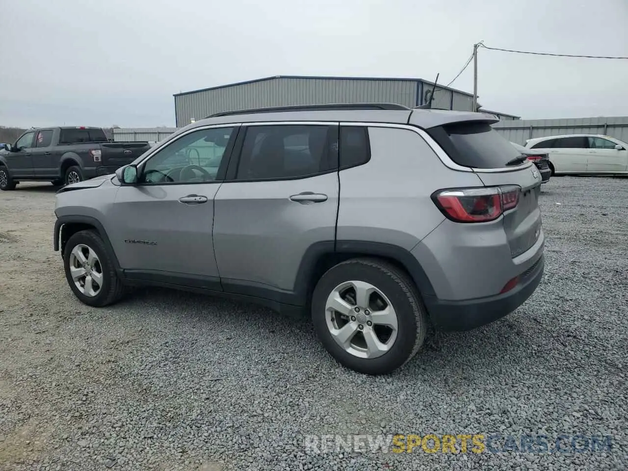 2 fotografías del automóvil dañado 3C4NJCBB2KT762948 JEEP COMPASS 2019