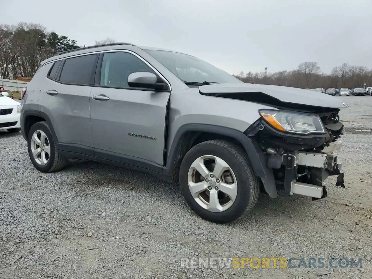 4 fotografías del automóvil dañado 3C4NJCBB2KT762948 JEEP COMPASS 2019