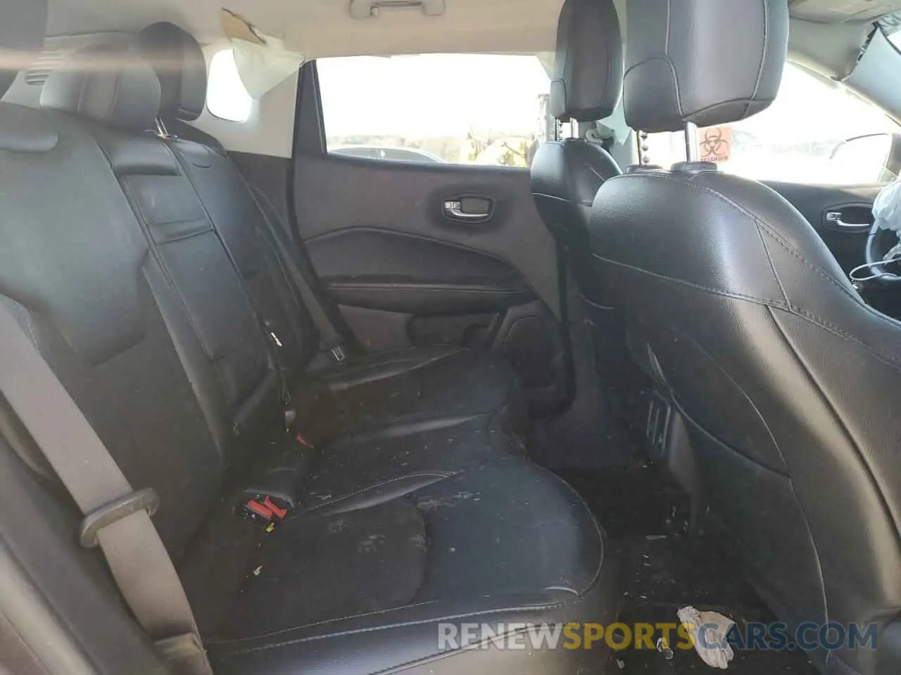 11 fotografías del automóvil dañado 3C4NJCBB2KT840578 JEEP COMPASS 2019