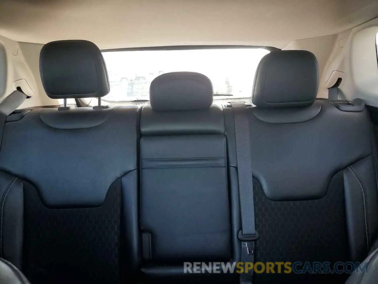 10 fotografías del automóvil dañado 3C4NJCBB2KT844341 JEEP COMPASS 2019