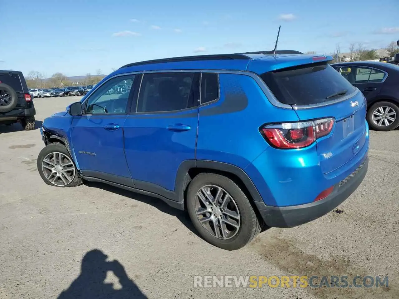 2 fotografías del automóvil dañado 3C4NJCBB2KT844341 JEEP COMPASS 2019