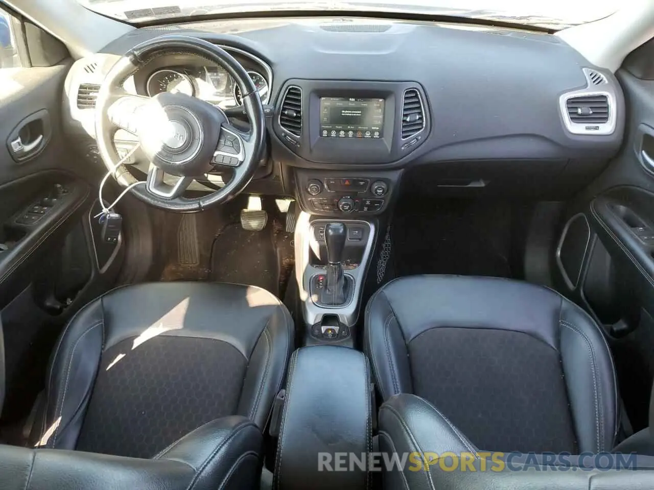 8 fotografías del automóvil dañado 3C4NJCBB2KT844341 JEEP COMPASS 2019