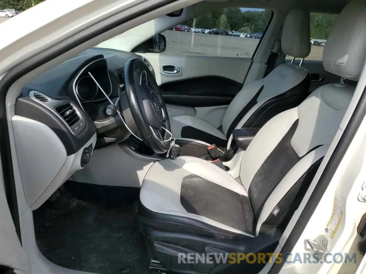 7 fotografías del automóvil dañado 3C4NJCBB3KT736861 JEEP COMPASS 2019