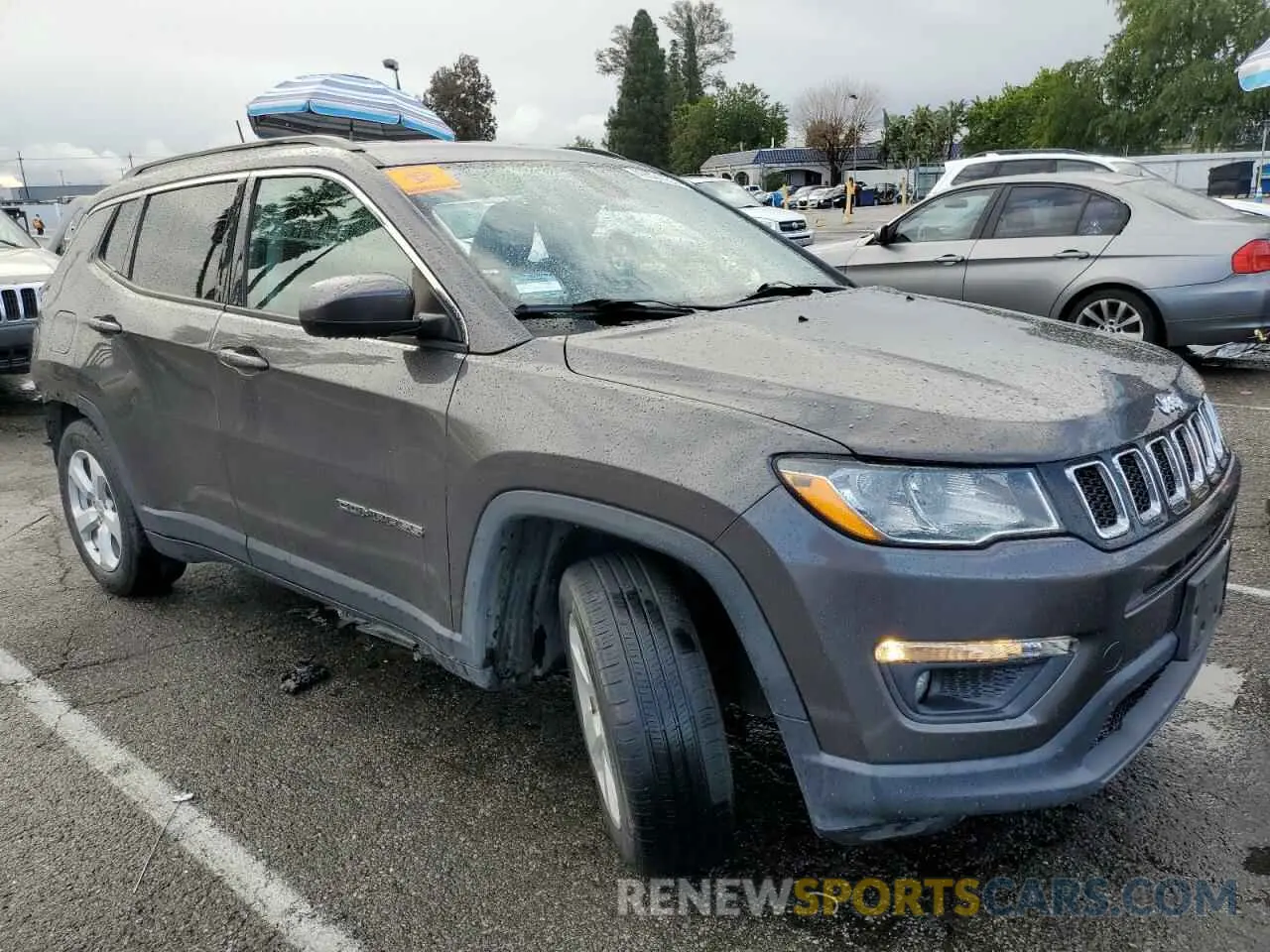 4 fotografías del automóvil dañado 3C4NJCBB3KT788913 JEEP COMPASS 2019