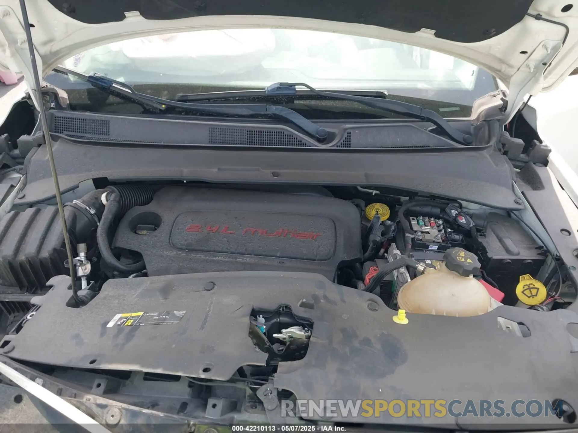 10 fotografías del automóvil dañado 3C4NJCBB3KT832196 JEEP COMPASS 2019